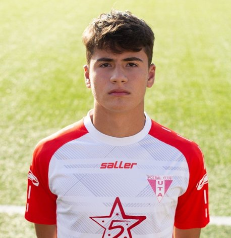 ANDREI SERENGAU ,Date of birth: Feb 16, 2004  Place of birth: Caransebes    Age:17  Height:1,85 m  Citizenship: Romania  Position: midfield - Central Midfield  Foot:right  Current club: UTA Arad U19